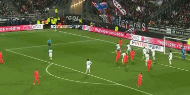 美记：文班亚马和卡斯尔均参加马刺完整训练，后者或明天复出