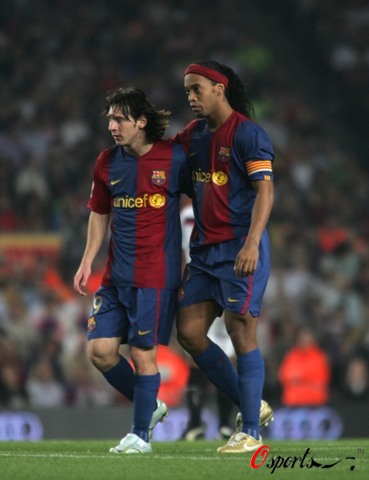 王楚钦说搭档孙颖莎做得非常出色（王楚钦赞扬搭档孙颖莎表现出色）