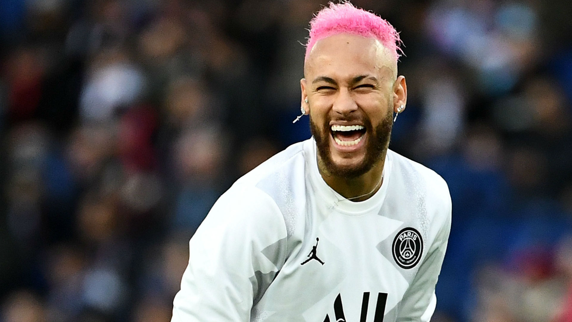 记者：若无意外费尔明周末将复出；德容正常训练但感冒还没好（记者称费尔明周末或迎复出，德容已随队合练但感冒未愈）