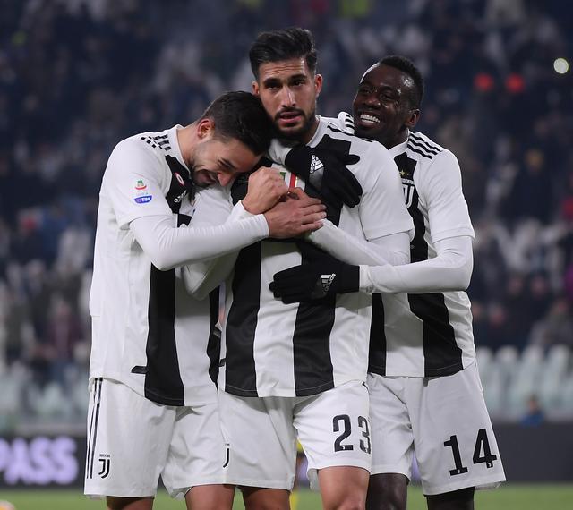 ATP总决赛第3日综述：阿卡逆转迎两连胜，穆塞蒂保留晋级希望（ATP年终总决赛第3日回顾：阿尔卡拉斯逆转豪取两连胜，穆塞蒂仍存晋级希望）