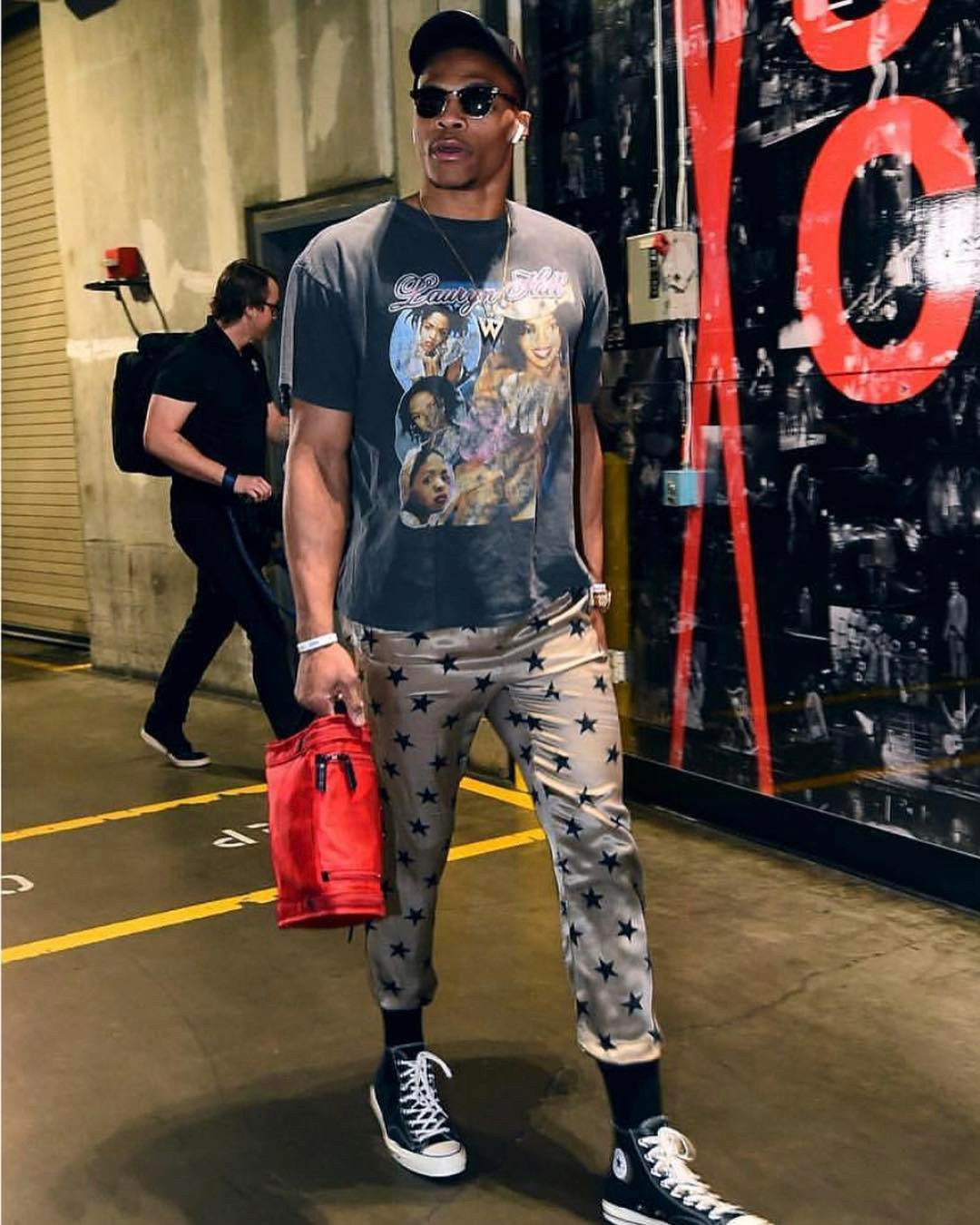 罗伯逊：萨拉赫是队史最佳之一，希望能继续与他并肩作战（罗伯逊：萨拉赫跻身队史顶尖，期待继续与他并肩作战）