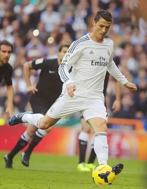 海港瞄准津门虎头号射手，力争中超四连冠再添强援（海港锁定津门虎头号射手，冲击中超四连冠再补强）