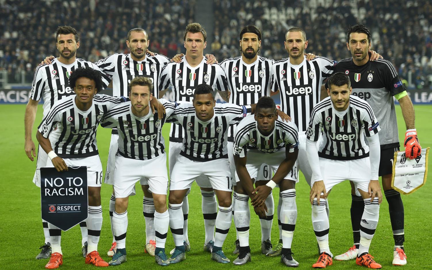 中超收官日半场实时形势：海港夺冠、梅州降级、法比奥金靴（中超收官半场战况：海港问鼎、梅州降级、法比奥加冕金靴）