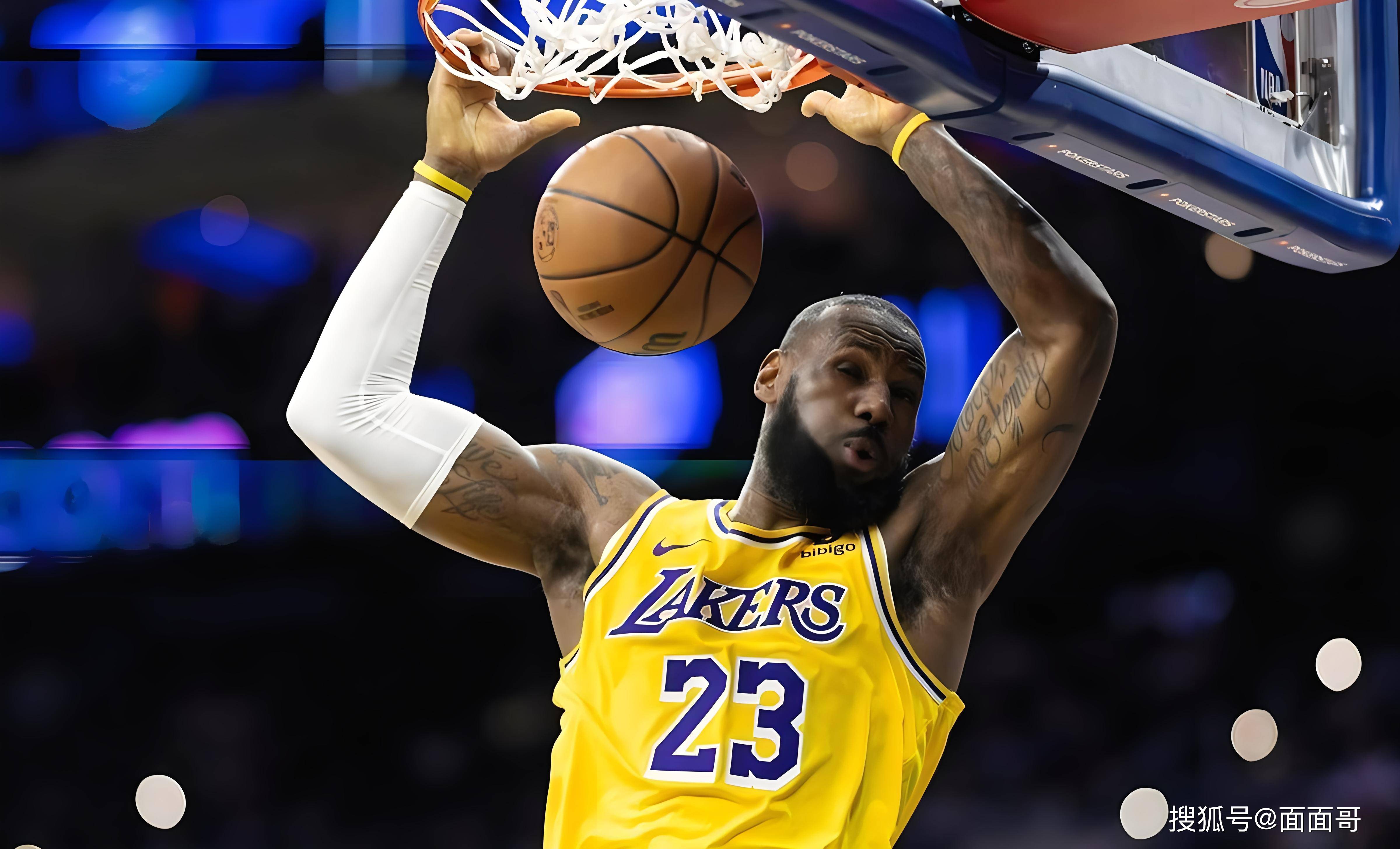 NBA：雄鹿客场大胜76人 字母哥30+12+10（NBA：雄鹿客场击溃76人，字母哥轰下30分12篮板10助攻）